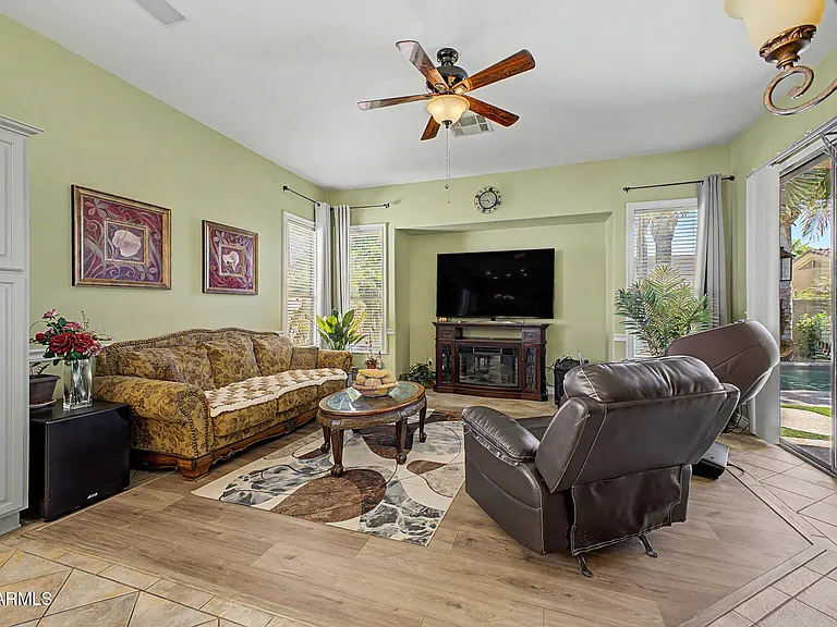 765 W Ebony Way — Photo 12