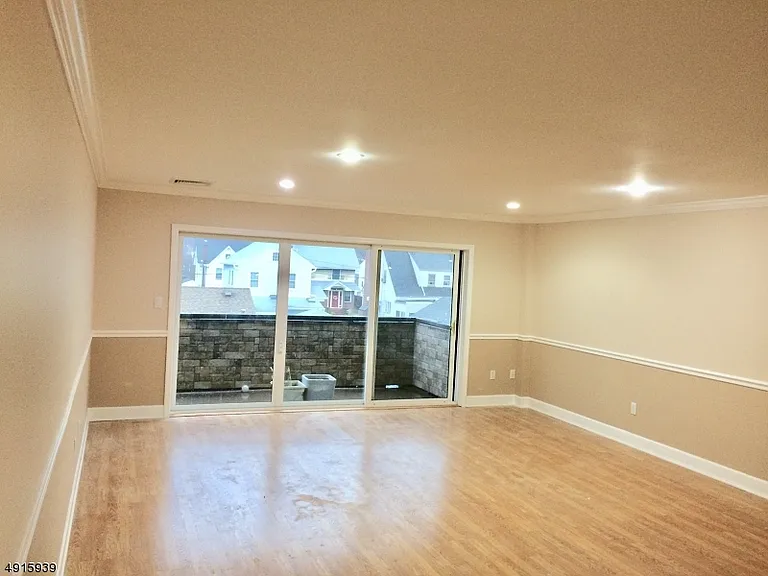 142 Totowa Rd #205 — Photo 2
