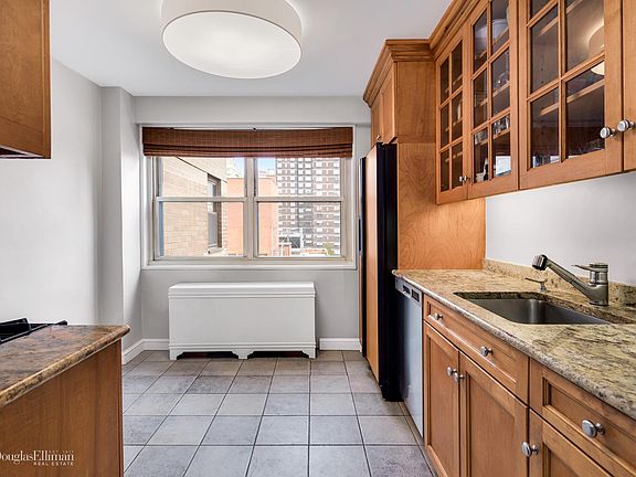 4th image of 245 E 87th St APT 17A
