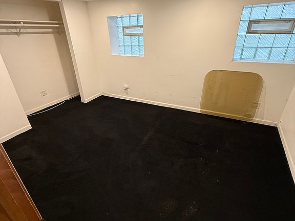 3rd image of 5212 N Ludlam Ave
