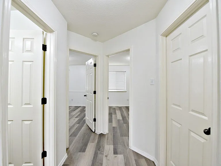 16504 Castletroy Dr — Photo 15
