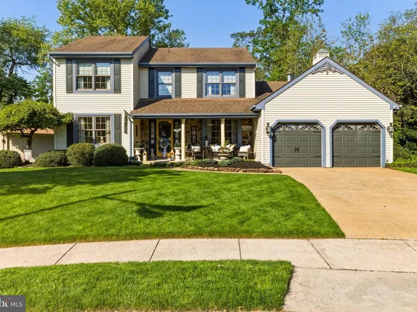 6 Hemlock Ct, Blackwood, NJ 08012