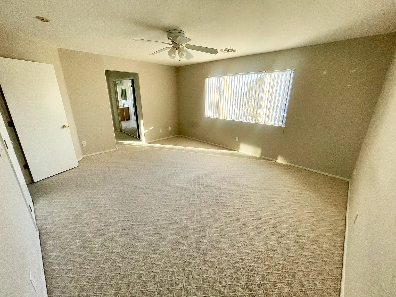 1 bed, $1,000 — Photo 3