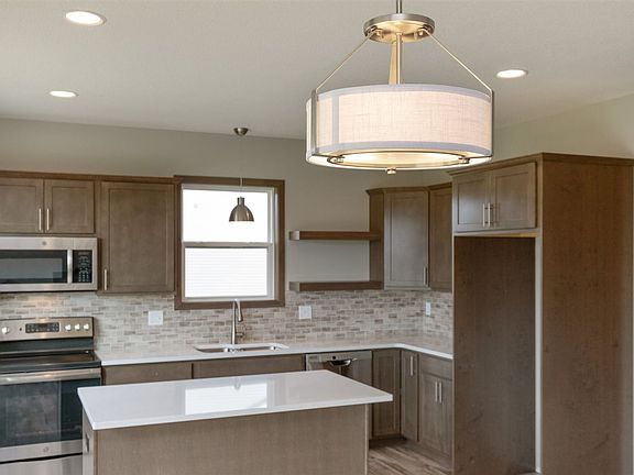 3rd image of 2702 Arbor Way Blvd