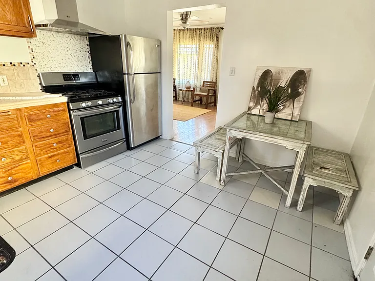1266 3/4 N Kingsley Dr #1266-3/4 — Photo 7