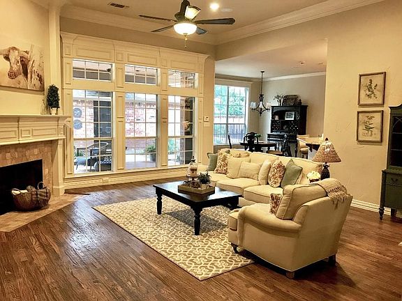 5th image of 1302 Cielo Vista Dr