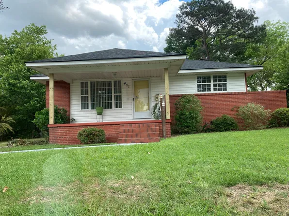 471 McRae Dr, Fayetteville, NC 28305