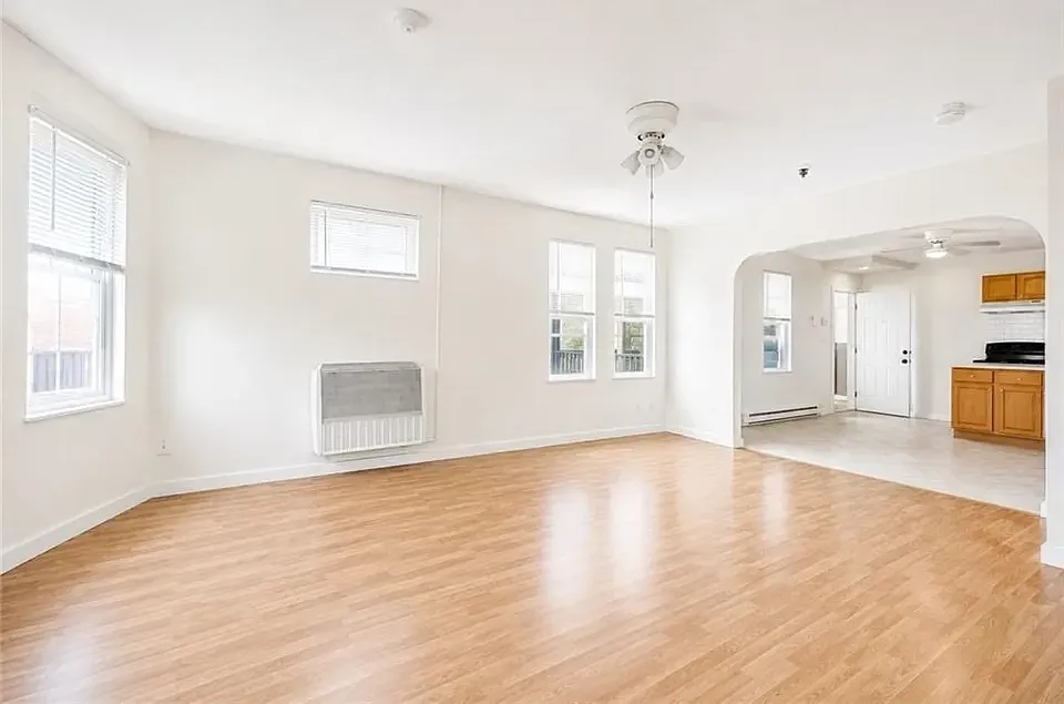 2 bed, 820 sqft, $1,650 — Photo 2