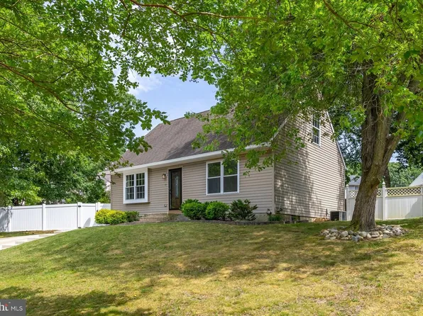 10 Prospect Ct, Sicklerville, NJ 08081
