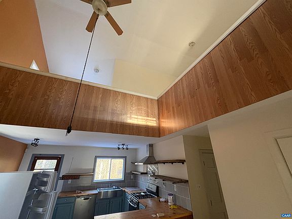 5th image of 1654 Farley Park Rd