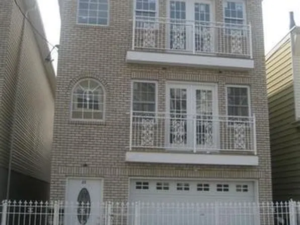 33 Bostwick Ave, Jersey City, NJ