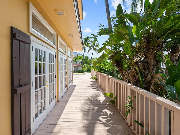2400 Delmar Pl — Photo 41