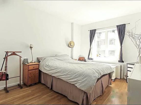 2nd image of 54 Orchard St APT 4A