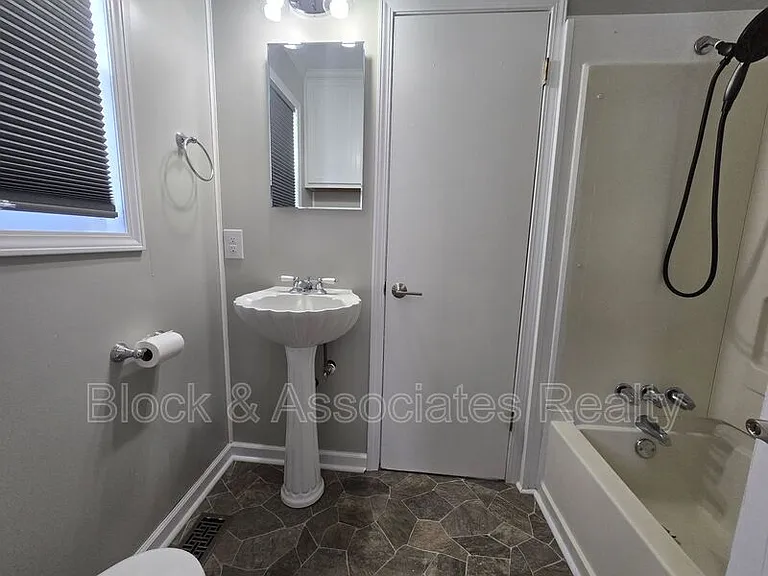 4665 Peace Rd — Photo 18