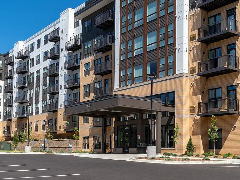 Bren Road Station 55+ Apartments — Photo 5