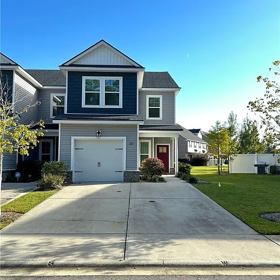 223 Sonoma Dr — Photo 1