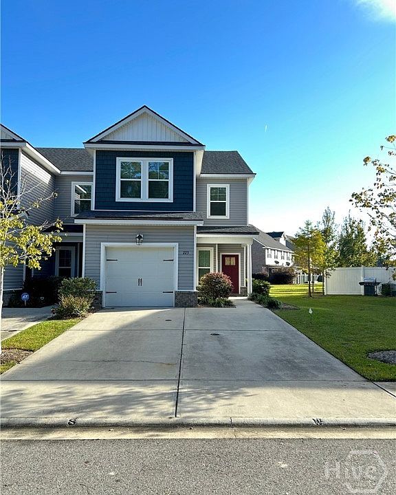 1st image of 223 Sonoma Dr
