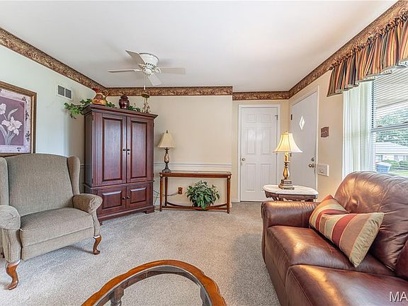 5th image of 454 Lambeth Ln