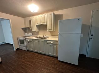 1322 5th St APT 1, Coralville, IA 52241