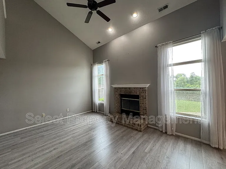 1632 Flint Lock Ln — Photo 2