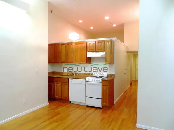 6 Symphony Rd APT B, Boston, MA 02115