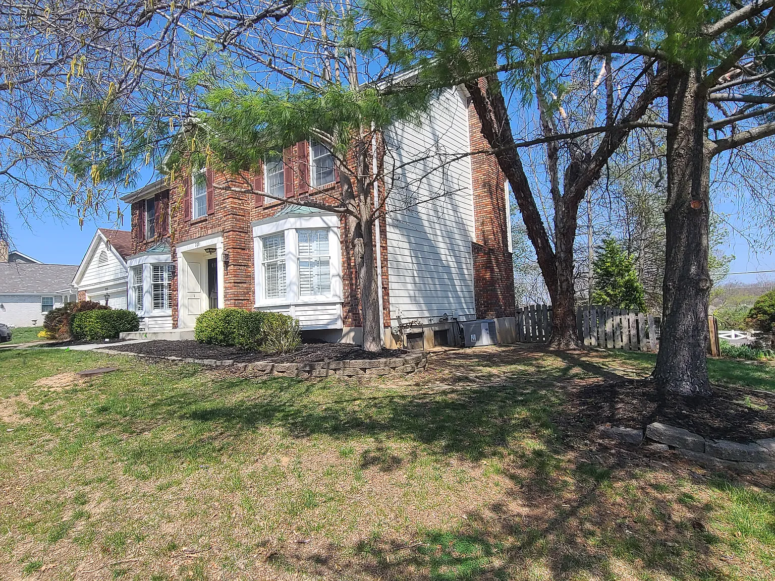 4 bed, 2428 sqft, $3,150 — Photo 2