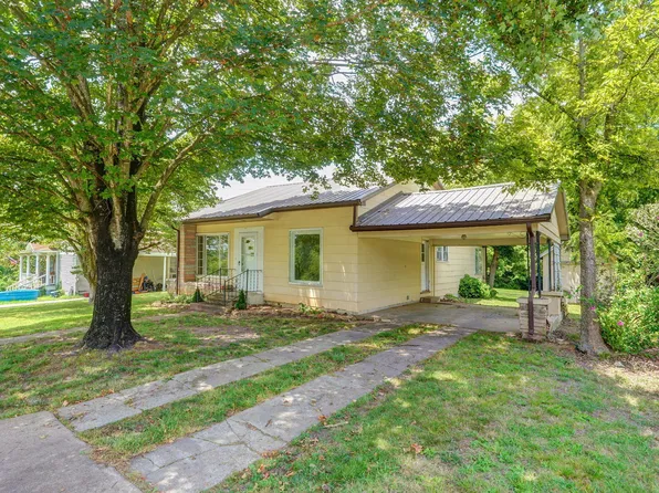306 College Street, Crane, MO 65633