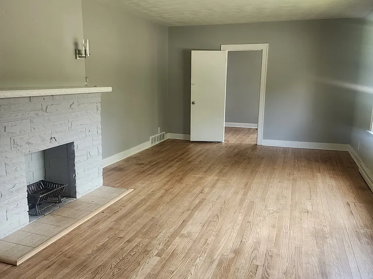 627 S Rose St #1 — Photo 1