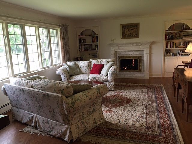 1st image of 6 Langstaff Ln