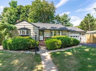 21 Vidoni Pl, Huntington, NY 11743