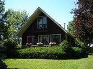 14752 Hilltop Dr, Cement City, MI 49233