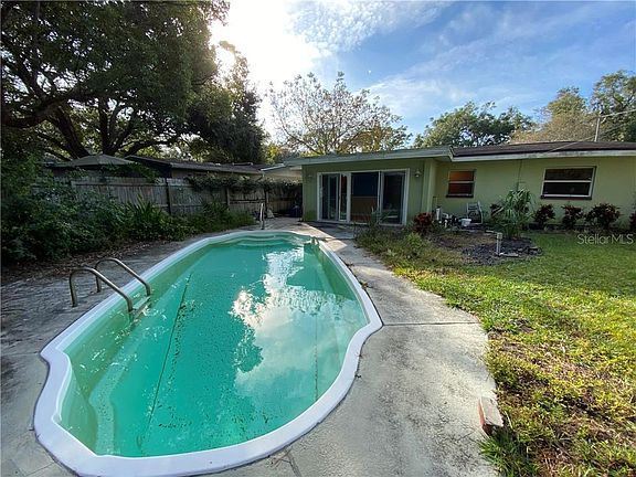 2nd image of 85 Joyce St