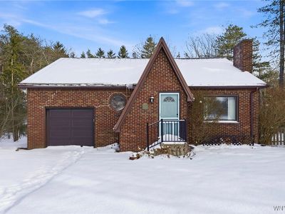 5871 Cole Rd, Orchard Park, NY, 14127