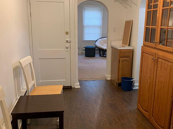 4th image of 611 N West St #B