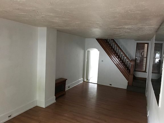 2nd image of 1017 E Mahanoy St