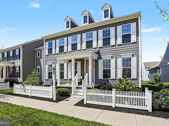4th image of 206 Annika Way