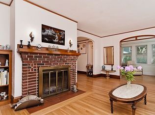 892 Chestnut St, Newton, MA 02468