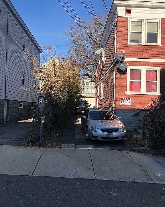 2nd image of 60 Watts St