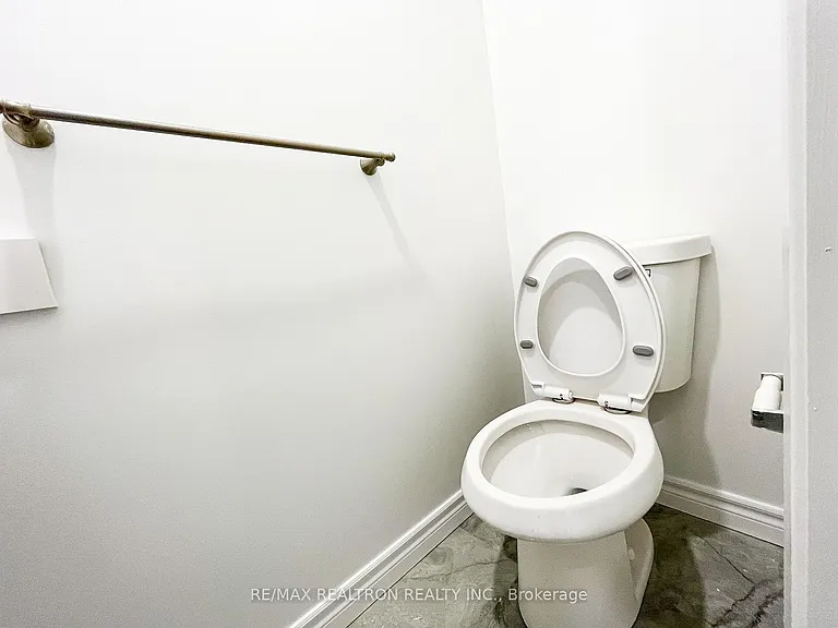 47 Cheeseman Dr — Photo 5