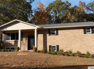 412 Wallace St, Glencoe, AL 35905