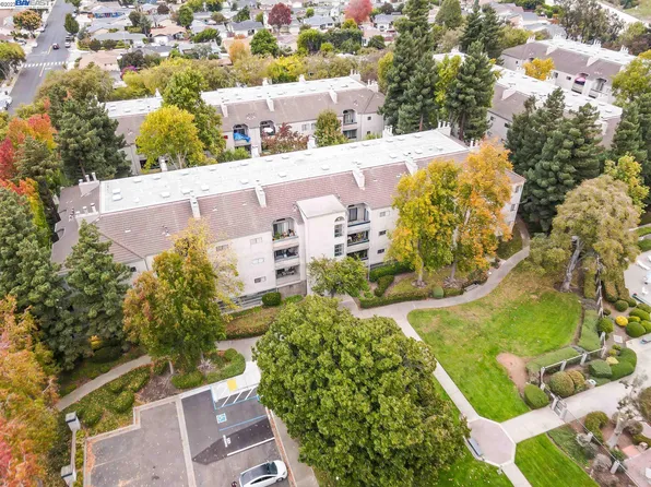 25850 Kay Ave APT 127, Hayward, CA 94545