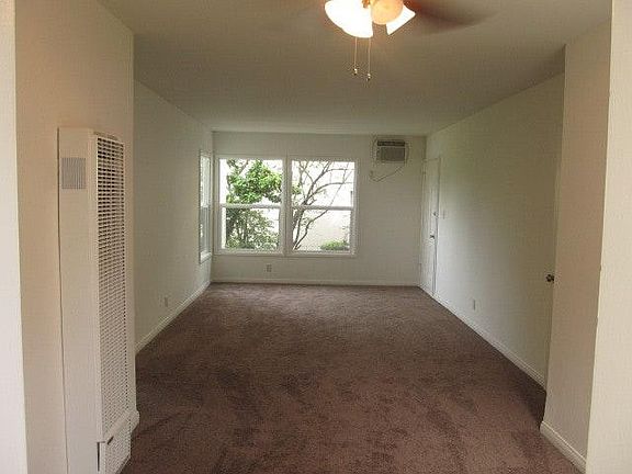 4th image of 1731 N Glenoaks Blvd