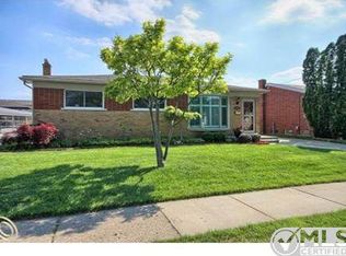 22482 E Ten Mile Rd, Saint Clair Shores, MI 48080