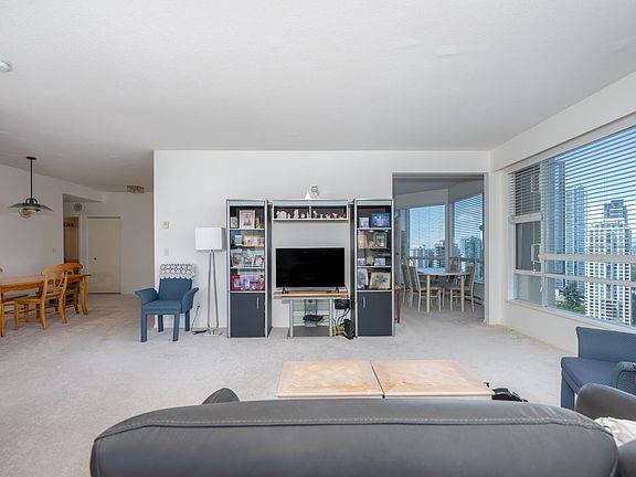 4th image of 6240 McKay Ave #2203