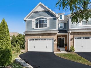 621 Bourbon Ct, Naperville, IL 60565