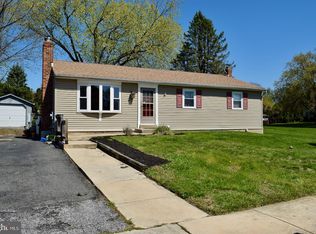715 Carole Dr, Aston, PA 19014
