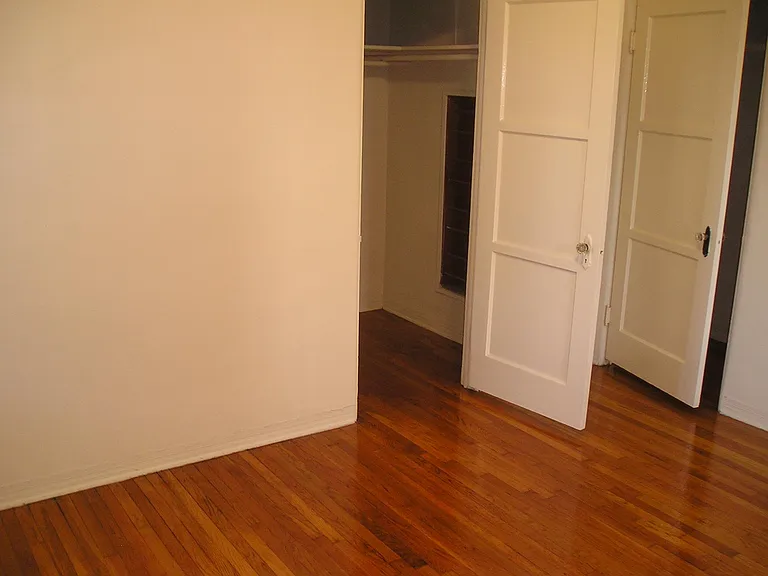 8616 W Olympic Blvd — Photo 10