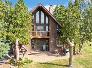 N2579 Hample Rd, Appleton, WI 54913