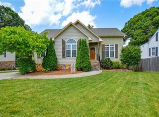 3557 Milhaven Rd, Winston Salem, NC 27106