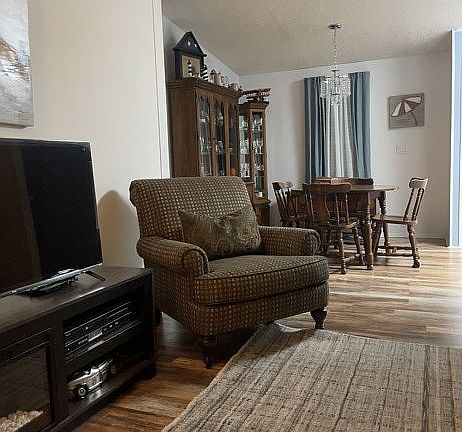 3rd image of 745 Cricket Ct